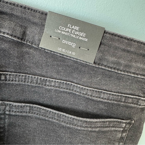 Divided H&M Low Waist Flare Jeans in Black. NWT. Women’s 10 (actual 32x32) - Picture 5 of 13
